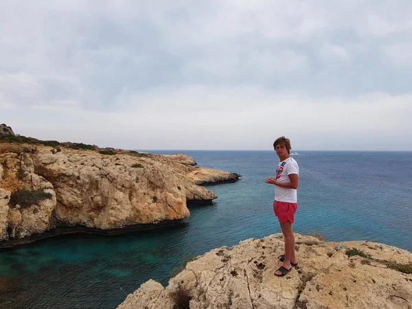 Vista Mar Chipre Protaras Mayo 2018 Hermoso Mar Azul Rocas — Foto de Stock