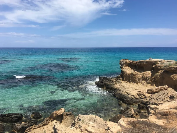 Vista Mar Chipre Protaras Mayo 2018 Hermoso Mar Azul Rocas — Foto de Stock