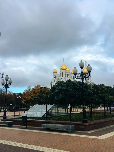 Oktober 2017 Kaliningrad Platz Kirche Christ Erlöser Kathedrale Herbstfarben — Stockfoto