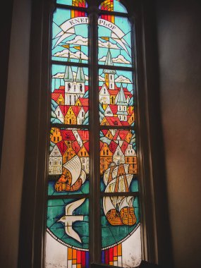 vitray pencereler, farklı renk cam güzel parıldayan ışık