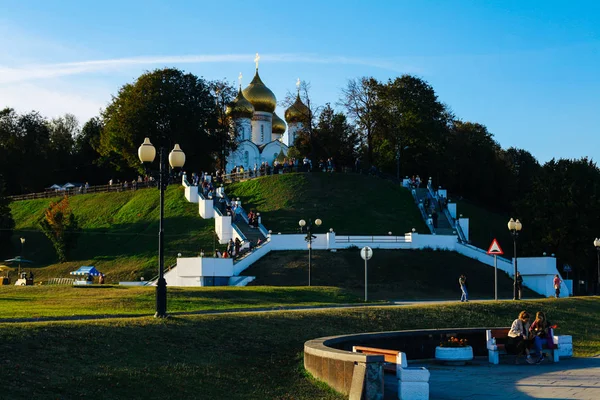 Setembro 2018 Yaroslavl Seta Fontes Monumentos Pessoas Caminham Longo Belo — Fotografia de Stock