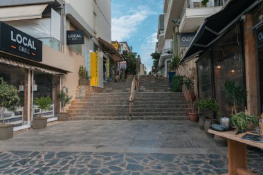 Yunanistan 'da ilginç eski merdivenler