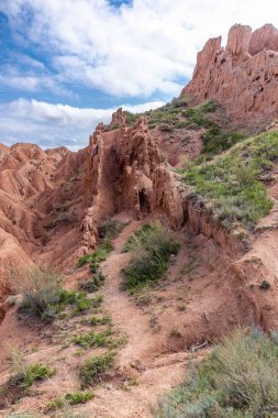 Kırgızistan Boğazı. Mavi. Dağ vadisi. Panoramik manzara. Park, açık hava..