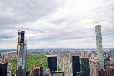 Usa. - New York. Mayıs 2019: ABD ile birlikte Amerika 'nın havadan manzarası. Manhattan - New York City Havacılık. Manhattan şehir merkezi. Panoramik manzara. Şehir finans bölgesi. New York silueti - Usa