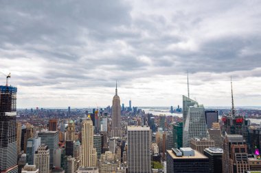 Usa. - New York. Mayıs 2019: ABD ile birlikte Amerika 'nın havadan manzarası. Manhattan - New York City Havacılık. Manhattan şehir merkezi. Panoramik manzara. Şehir finans bölgesi. New York silueti - Usa
