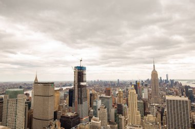 Usa. - New York. Mayıs 2019: ABD ile birlikte Amerika 'nın havadan manzarası. Manhattan - New York City Havacılık. Manhattan şehir merkezi. Panoramik manzara. Şehir finans bölgesi. New York silueti - Usa
