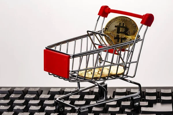 Criptomoneda Oro Bitcoin Carrito Compras Parte Superior Del Teclado Computadora — Foto de Stock