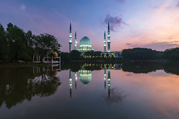 mozakim