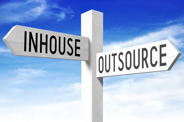 Outsource Inhouse Letrero Madera — Foto de Stock