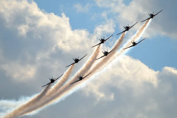 Aviones Volando Aire Acrobacias Planas —  Fotos de Stock