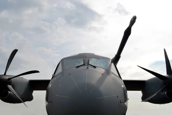 Militaire Transport Vliegtuig Vooraanzicht — Stockfoto