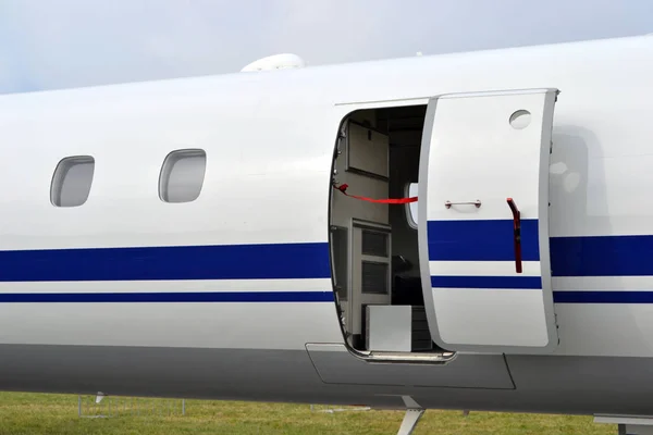 Avión Pasajeros Blanco Primer Plano —  Fotos de Stock