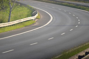 Yol (eğri) - büyük bir araba gibi konular için ulaşım vb.