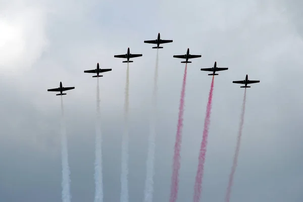 Aviões Voando Formação — Fotografia de Stock