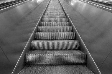 Metro merdiven - transportaton kavramı