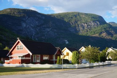 Ahşap evler, Laerdal, Norveç