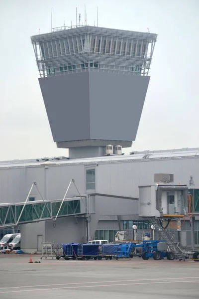 Letiště Tower Skvělé Pro Témata Jako Pozemní Kontroly Atd — Stock fotografie