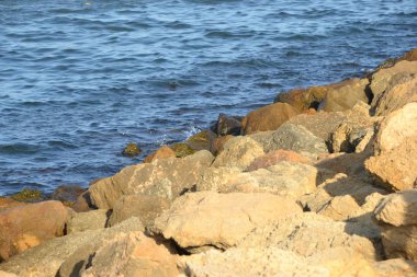 Yakası - kaya, su, kıyı