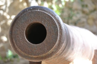 Demir top Tunus, Afrika