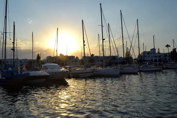 Porto Pôr Sol Barcos Vela Mastros — Fotografia de Stock