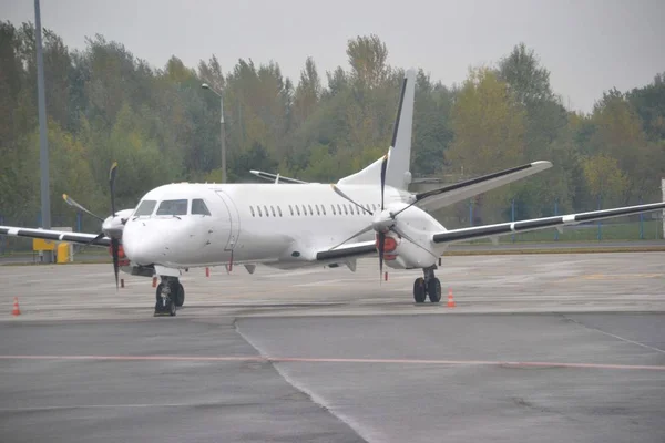 Passagerarplan Flygplatsen — Stockfoto