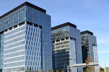 Modern Ofis Binası, cam cephe