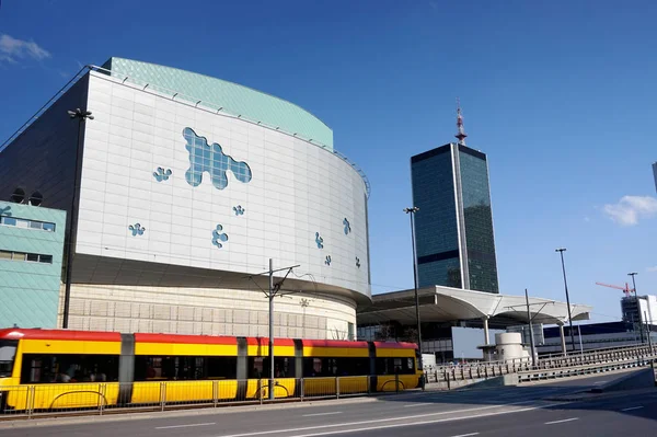 Varsóvia Polónia Centro Cidade Zlote Tarasy Estação Central — Fotografia de Stock