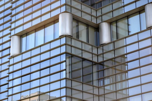 Modernes Bürogebäude Fassade — Stockfoto