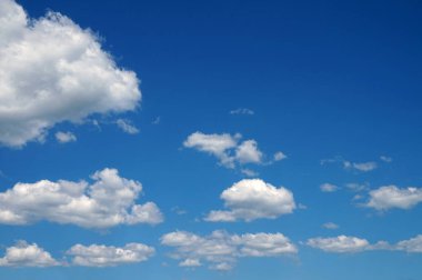 Gökyüzü, bulutlar - yatay fotoğraf