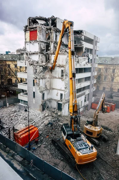 Dom Budynek Rozbiórki Maszyna Koparka — Zdjęcie stockowe