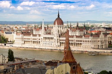 Macaristan, Budapeşte-21 Mayıs 2019: Budapeşte Parlamentosu-tarihi bina