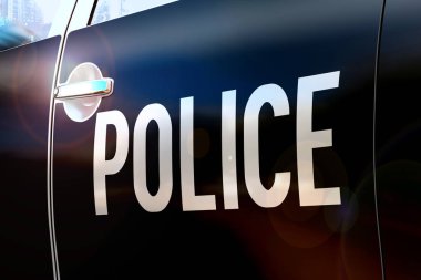 Polis araba kapı-kaza/suç haberleri/Haber (ABD)