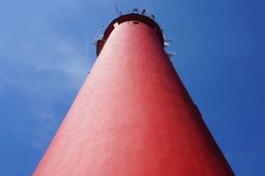 Kırmızı deniz feneri - aşağıdan görünüm