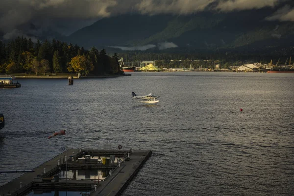 Vancouver Sjöflygplan Landa Vatten — Stockfoto