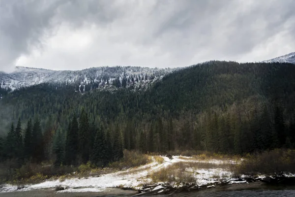 Erken kış Kanada rocky Dağları