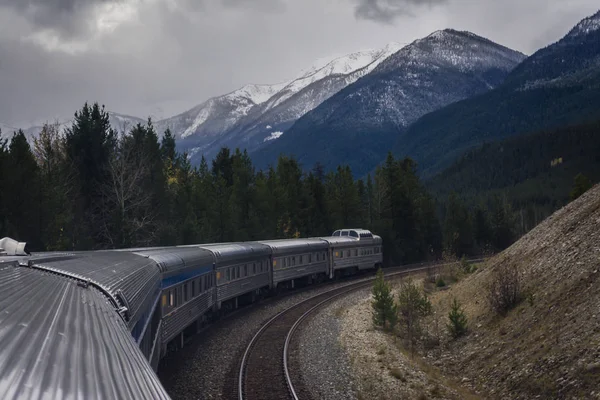 Kar pik trenden görünür