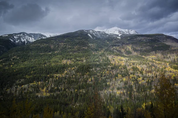 Rocky Dağları'nin kar kaplı