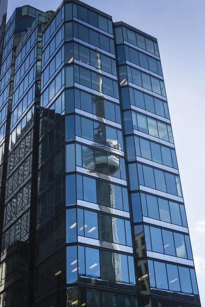 Cam gökdelen kulede Toronto yansıması