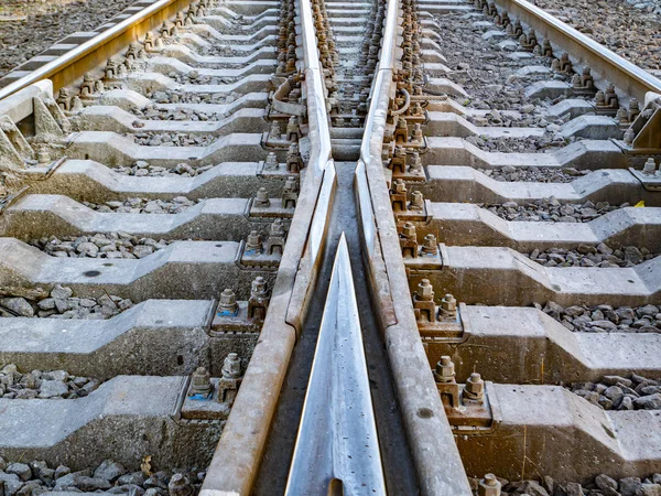 列車の移動のための鉄道線路. — ストック写真
