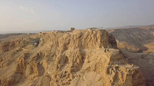 Masada açık görünümden dron füniküler istasyonu ile