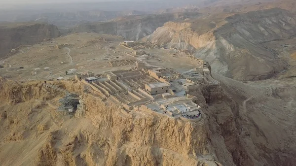 Üstten görünüm, Masada kalır ve kale parçası