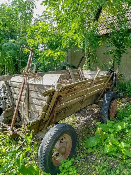 Деревянная Сельская Повозка Погрузки Кукурузы Деревне Румынии — стоковое фото
