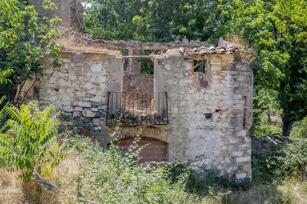 Terk edilmiş evde — Stok fotoğraf