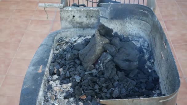 Uplynutí Času Grilování Ukazuje Proces Zapalování Dřevěného Uhlí Vaření Masa — Stock video