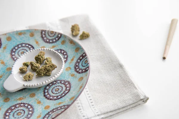 Marijuana Buds Vintage Plate Atop Silver Placemat White Background Joint — Stock Photo, Image