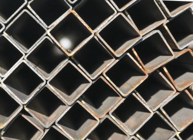 kare paslanmaz çelik boru ambarındaki yığını