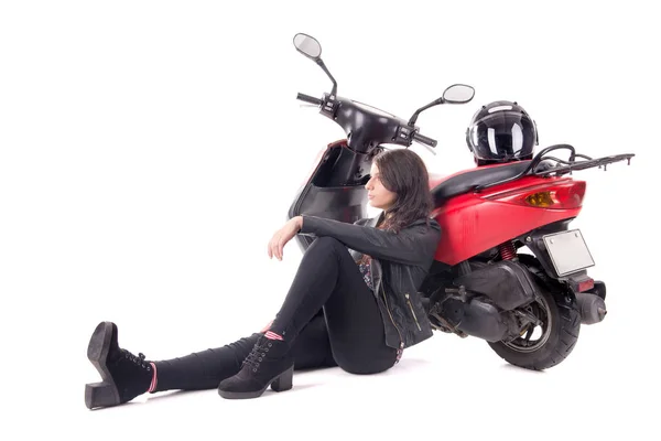 Giovane Donna Con Moto Isolata Bianco — Foto Stock