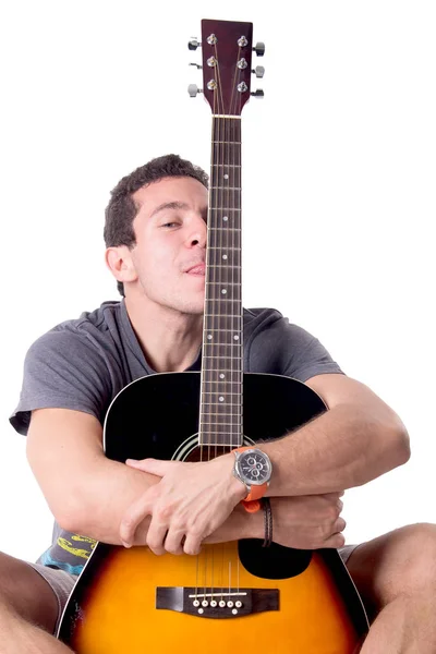 Junger Mann Posiert Mit Gitarre Isoliert — Stockfoto