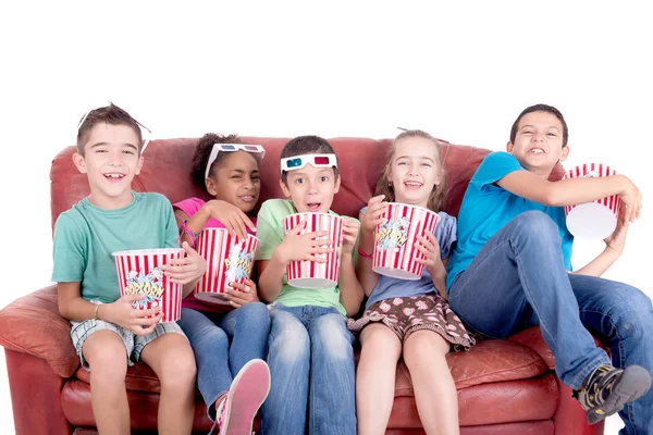 Petits Enfants Regardant Des Films Avec Des Lunettes — Photo