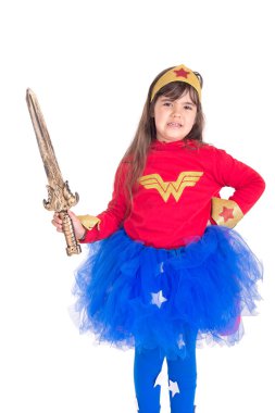 küçük kız halloween poz için giyinmiş